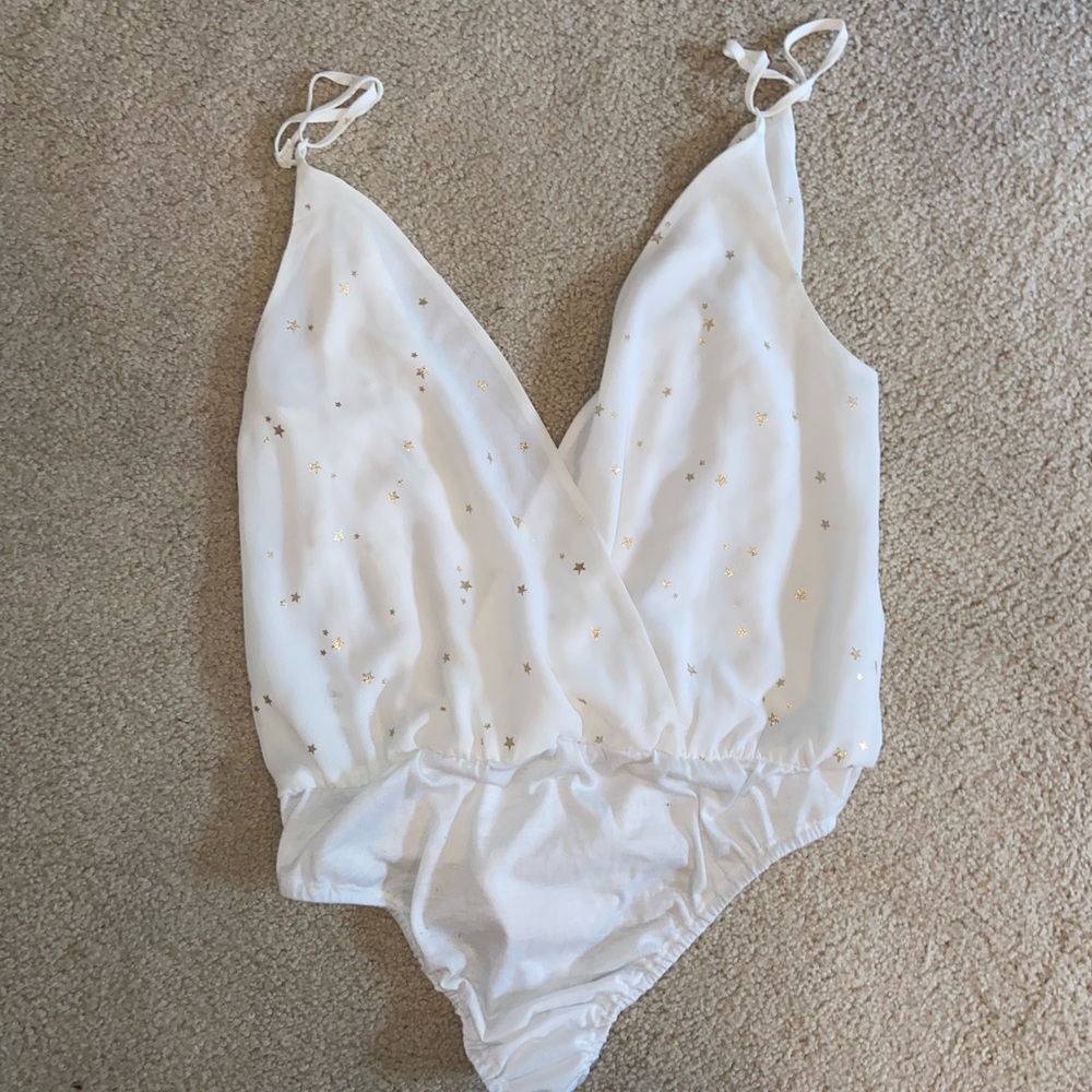 TOBI Plunge Neck Bodysuit SIZE LARGE